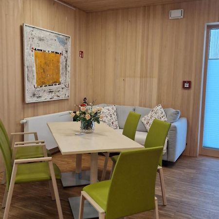 Barrierefreies Apartment Ursulinenhof Оберид Екстериор снимка